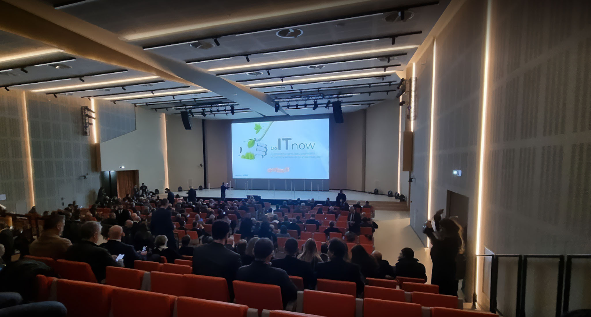 Sistema di Building Automation per nuovo auditorium Aruba